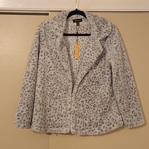 Melissa Paige Snow Leopard Jacket Size Small NWT